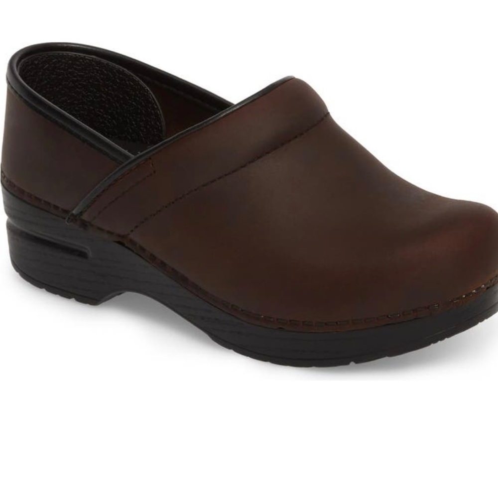 Dansko Wide Pro Clogs in Antique Brown size 39W - New